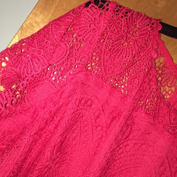 4X 28W Venetian Red Scalloped Lace Peplum Top - Picture 6 of 10